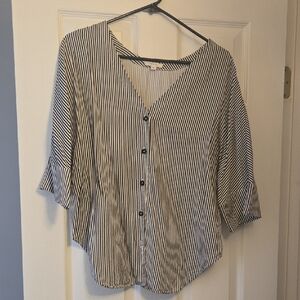 VETTA White and Black 3/4 Sleeve Buttoned Blouse